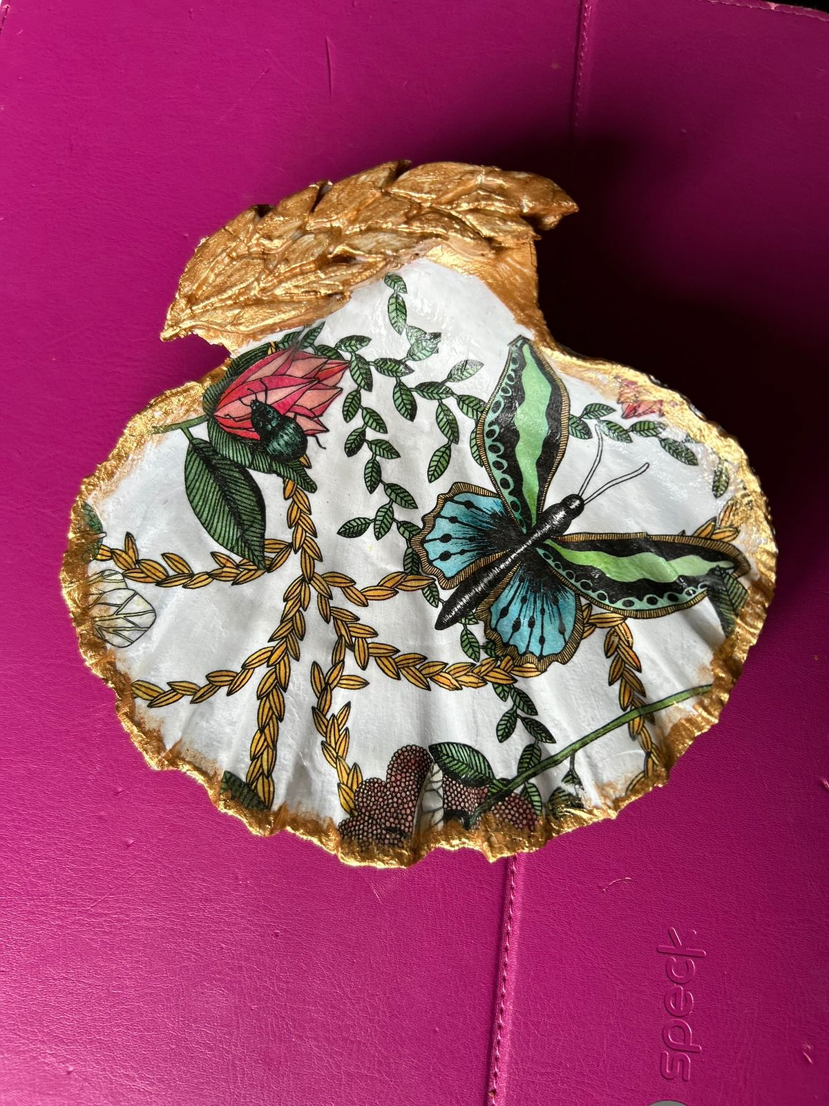 Bloom Trail Scallop Shell