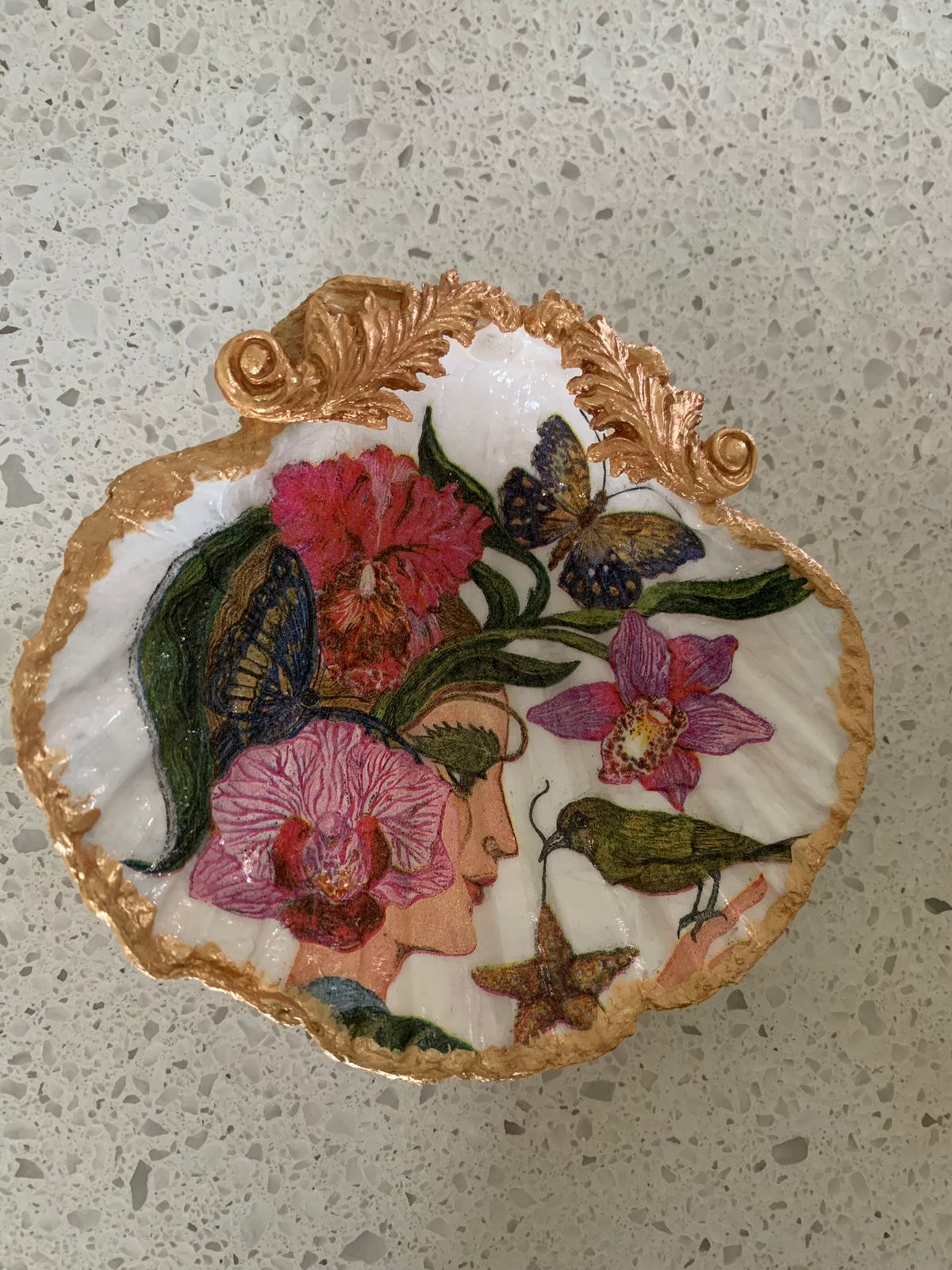 Floral Bird Lady Scallop