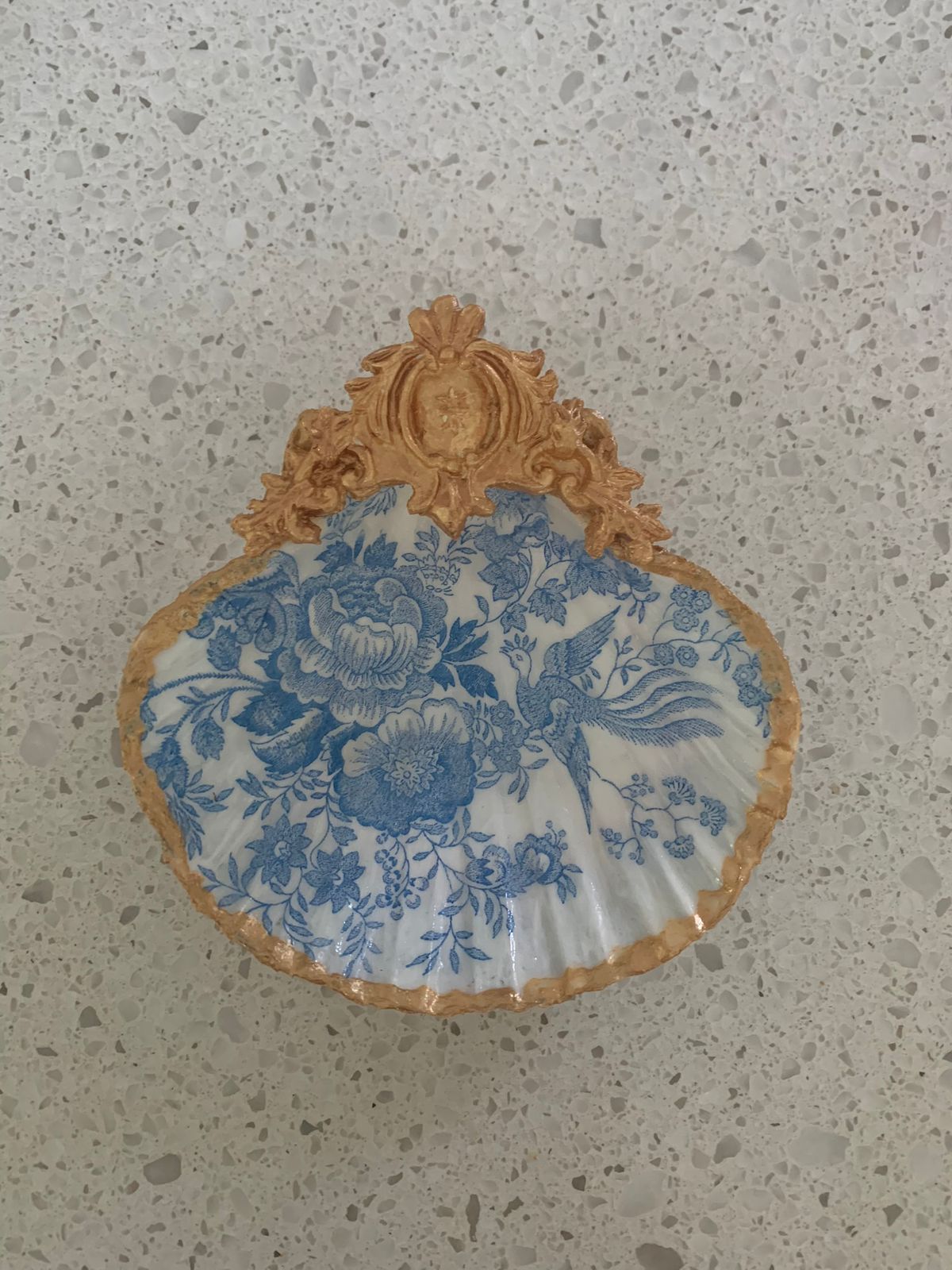 Blue Willow Scallop Shell